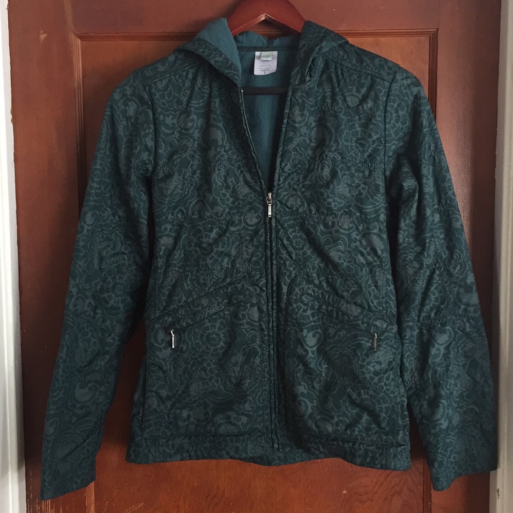 Patagonia Hooded Fleece Lined Light-weight Shell